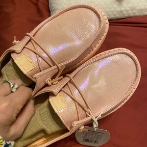 Hey Dude Wendy Iridescent size 5